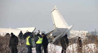 ارتفاع ضحايا تحطم طائرة ركاب في كازاخستان إلى 14 قتيلا و35 مصابا
