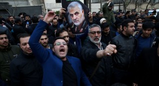 الإعلام الإيراني: جثمان قاسم سليماني يصل إلى إيران