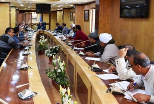 محافظ أسوان بدء تنفيذ المرحلة الأولى لإحلال وتجديد شبكات مياه الشرب والصرف الصحى