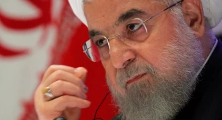 روحاني يتوعد أمريكا بـ"رد ساحق" إذا تم تمديد حظر التسليح على إيران