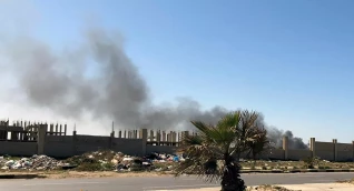 البعثة الأممية تدين قصف الجيش الليبي لمطار معيتيقة وتدعو لمحاسبة المسؤولين