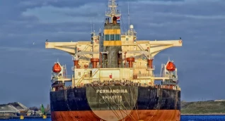 الكشف عن سبب غرق السفينة الإيرانية في المياه الإقليمية العراقية