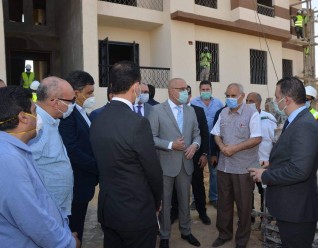 وزير الإسكان يتفقد مشروع إنشاء 104 عمارات بـ"الإسكان الاجتماعي ذى الطابع الحديث" بمدينة حدائق أكتوبر