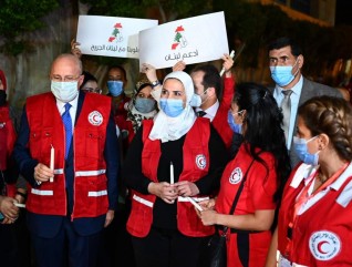 القباج تتقدم مسيرة الهلال الأحمر لتأبين ضحايا مرفأ بيروت