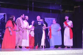 مسرحية "أتلانتس" تستعيد الجمهور الغائب بسبب كورونا على مسرح تياترو آفاق