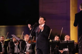 انتصاف ليالي مهرجان الموسيقى العربية بتألق هاني شاكر
