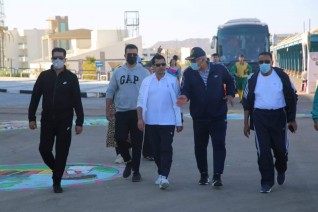 وزير الرياضة يقود مسيرة للمشي بشرم الشيخ تحت شعار الرياضة للجميع