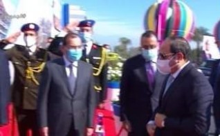 الرئيس السيسى يصل  مقر حفل افتتاح مشروعات جديدة بالصعيد