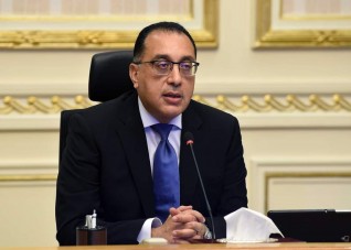 رئيس الوزراء  يستعرض جهود وزارة التربية والتعليم لدعم العملية التعليمية في سيناء