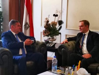 وزير قطاع الأعمال العام يبحث مع سفير بريطانيا بالقاهرة تعزيز التعاون الاقتصادي