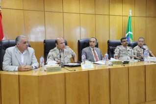محافظ المنيا يكلف نائبه بعقد مؤتمر مع إدارة التراخيص والتفتيش