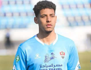 محمد ابو الحمد لاعب القناة يتعاقد مع أسوان رسميا