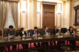 جامعةالقاهرة توقع مذكرة تفاهم مع مركز التبادل الدولي للتعليم اللغوي بالصين