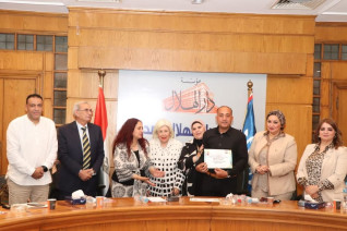 المشاركون في صالون مجلة حواء : نعيش حياة كريمة في عهد سيادة الرئيس