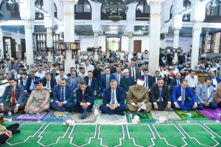 محافظ الإسكندرية يؤدي صلاة العيد ويهنئ القيادة والشعب
