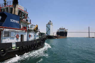 قناة السويس تشهد عبور سفينة الحاويات العملاقة CMA CGM JULES VERNE ضمن قافلة الشمال بحمولة 180 ألف طن