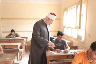 وكيل الأزهر يتفقد لجان الشهادة الثانوية بقليوب ويشيد بالتزام الطلاب وانضباط اللجان