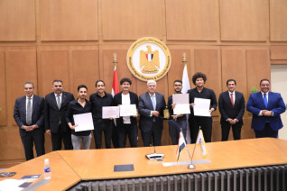 وزير التعليم العالي يكرم الطلاب الفائزين في مسابقة "معًا" لمواجهة الأفكار غير السوية