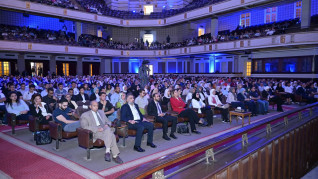 جلسة حوارية حول ريادة الأعمال المدعومة بالذكاء الاصطناعي بمشاركة رواد الأعمال ومؤسسى شركات التكنولوجيا الرائدة