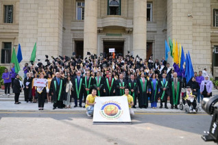 كلية الاقتصاد والعلوم السياسية تحتفل بتخريج دفعة 2025 وحملة الماجستير والدكتوراه