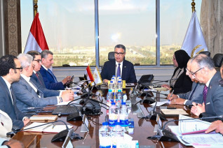 وزير التموين يعقد اجتماعًا مع مجلس إدارة شركة السكر والصناعات التكاملية لمتابعة استعدادات موسم إنتاج السكر