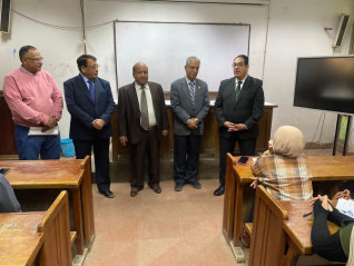 رئيس جامعة القاهرة يتفقد عددًا من الكليات في جولة ميدانية للاطمئنان على انتظام الدراسة مع انطلاق الفصل الدراسي الثاني