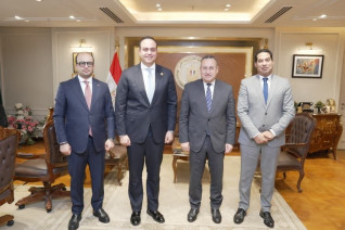 وزير التعليم العالي يستقبل رئيس هيئة الرعاية الصحية لبحث تعزيز التكامل بين الجامعات المصرية ومنظومة التأمين الصحي الشامل