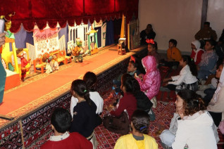 مكتبة مصر العامة بالدقي تنظم يومًا احتفاليًا وإفطارًا جماعيًا لأطفال دار أيتام بمشاركة عرض «الليلة الكبيرة»