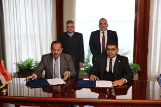 الفريق أسامة ربيع يشهد توقيع برتوكول تعاون بين شركة قناة السويس للاستزراع المائي وجهاز حماية وتنمية البحيرات والثروة السمكية