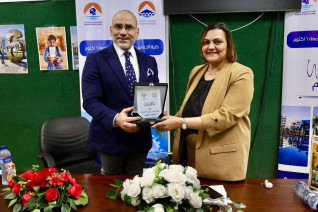 فنان الكاريكاتير الكبير عمر فهمي يفتتح معرض الكوميكس الأول لكلية إعلام جامعة 6 أكتوبر