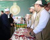 شيخ الازهر يتابع تجهيزات القافلة الإغاثية التي يطلقها بيت الزكاة والصدقات إلى قطاع غزة