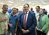 رئيس جامعة القاهرة يشارك في التصويت بانتخابات صندوق الزمالة ويؤكد تعظيم موارده وتطوير خدماته
