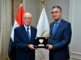 وزير التموين والتجارة الداخلية يلتقي سفير اليابان بالقاهرة لبحث تعزيز فرص الاستثمار والتعاون المشترك
