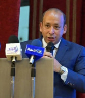 رئيس جامعة القاهرة يتلقى تقريرا حول مؤشرات الأداء ومعدلات الإشغال بمستشفيات قصر العيني