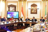 نائب رئيس مجلس الوزراء وزير الصحة يشارك في مائدة مستديرة حول استخدامات الذكاء الاصطناعي في الرعاية الصحية